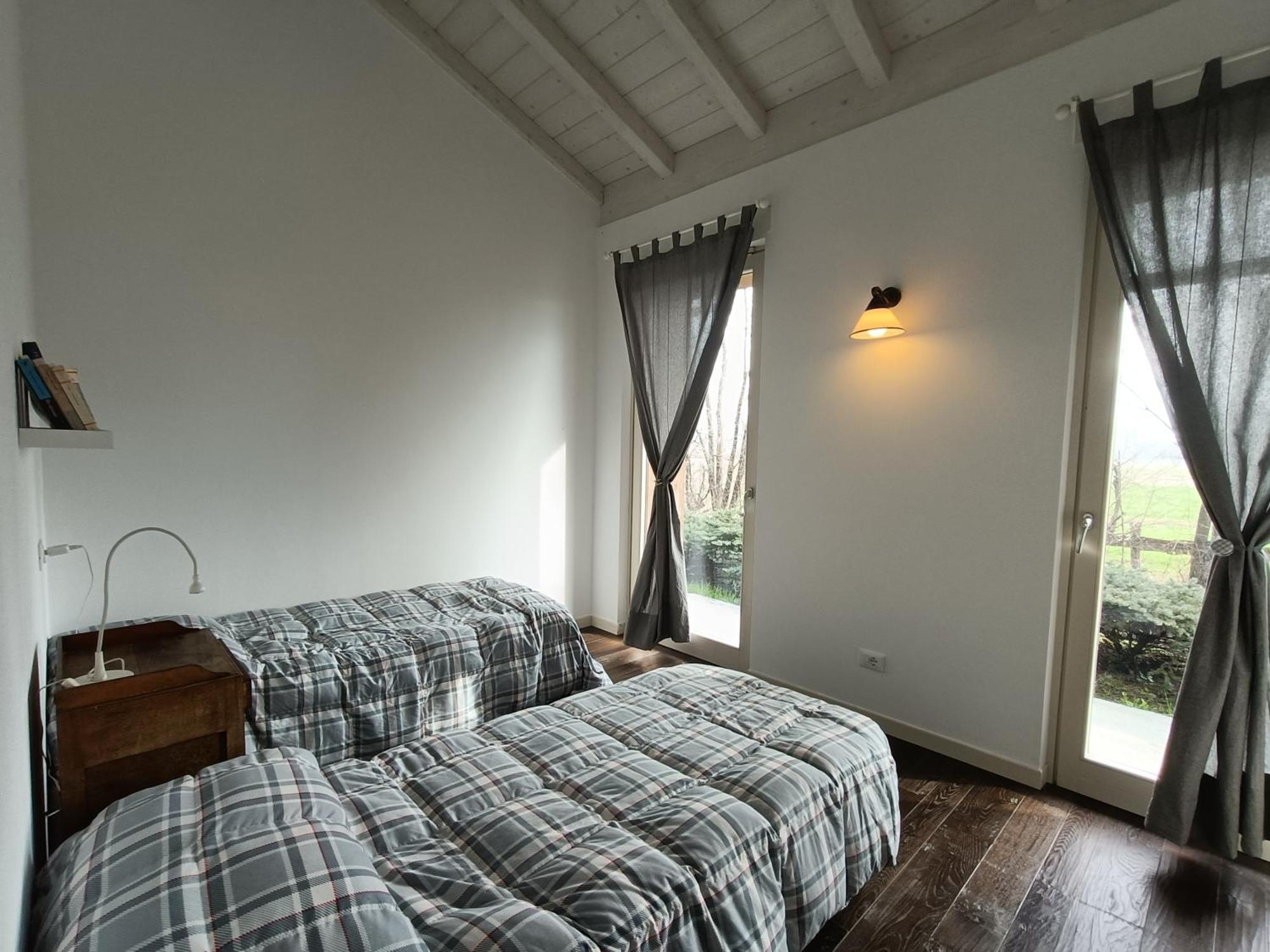 الشقق الفندقية جيرا لاريوفي  Cascina Borgofrancone المظهر الخارجي الصورة