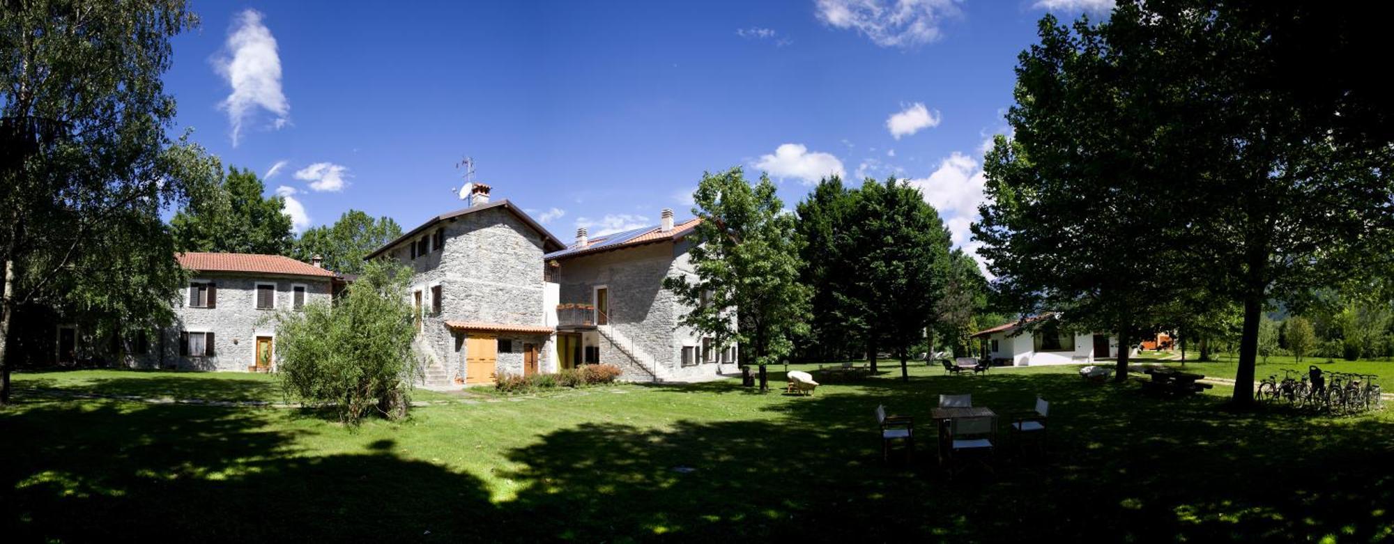 الشقق الفندقية جيرا لاريوفي  Cascina Borgofrancone المظهر الخارجي الصورة